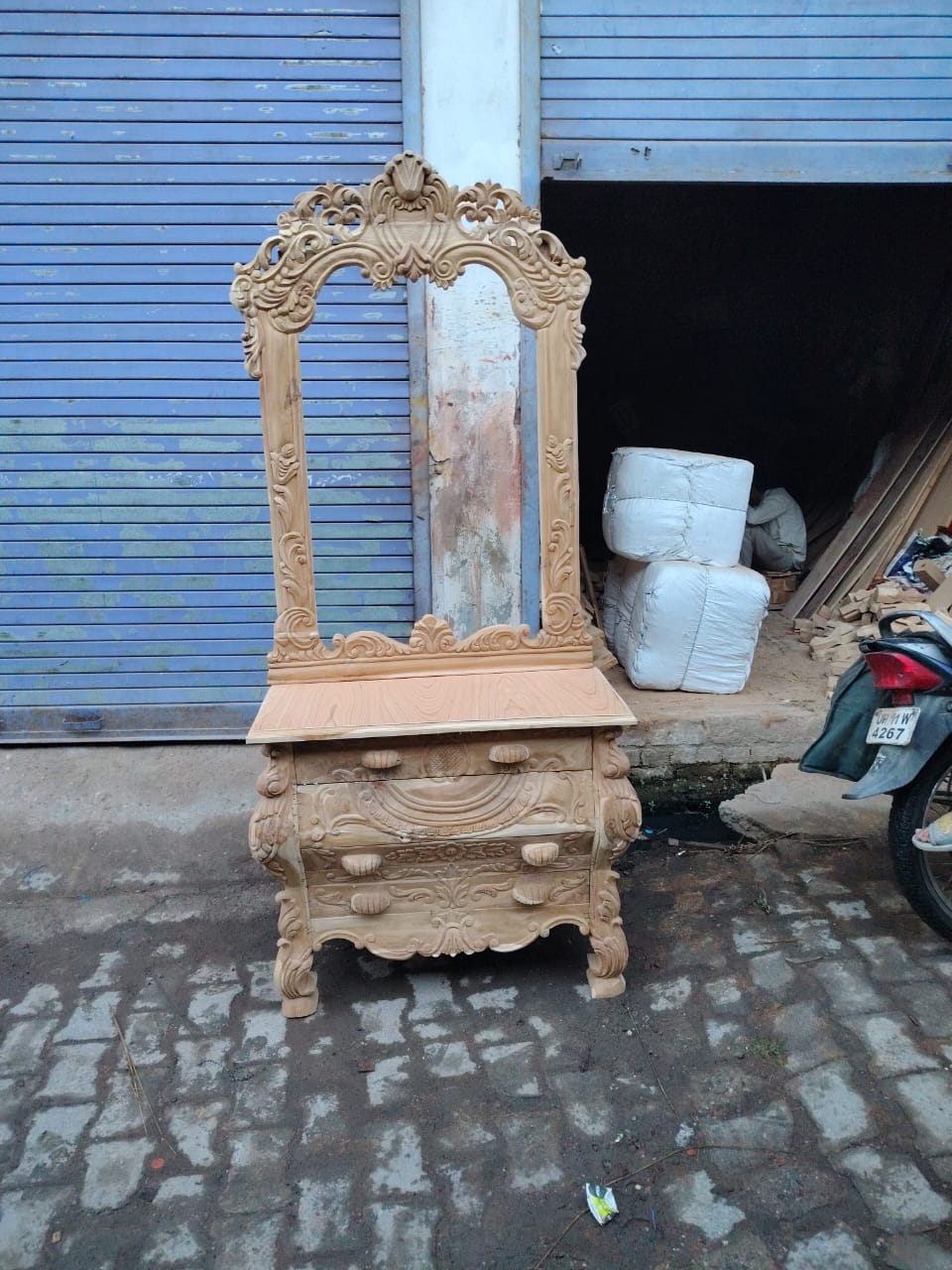 Royal Handcrafted Wooden Dressing Table